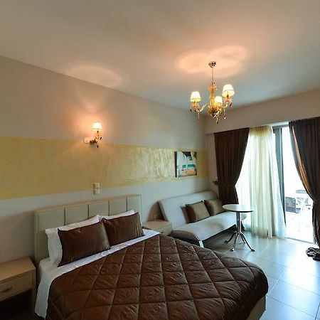 Buka Sandy Beach Messini Ngoại thất bức ảnh