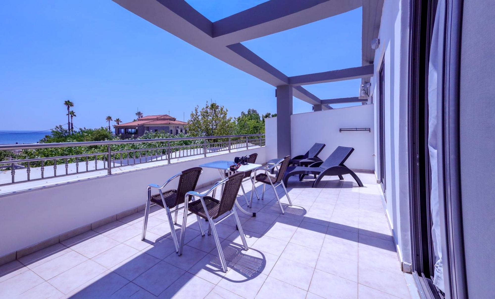 Buka Sandy Beach Messini Ngoại thất bức ảnh